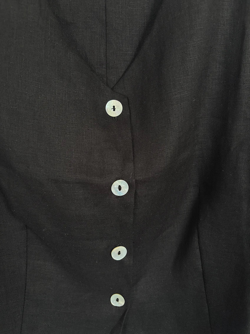 Fig & Honey Schwarze Leinenweste Detailbild