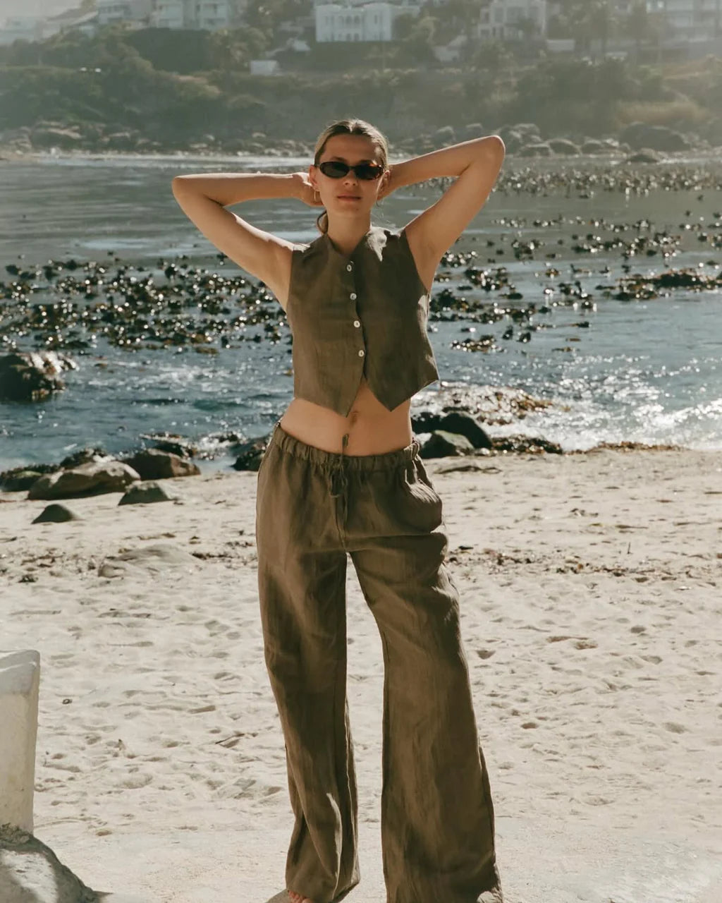 Fig & Honey Tragefoto Leinenweste und Leinenhose