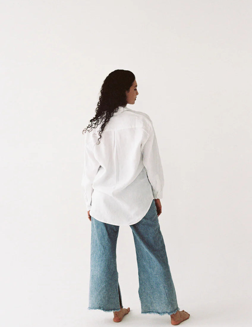 Fig & Honey Leinenshirt Boyfriend Style Model Tragefoto Backansicht