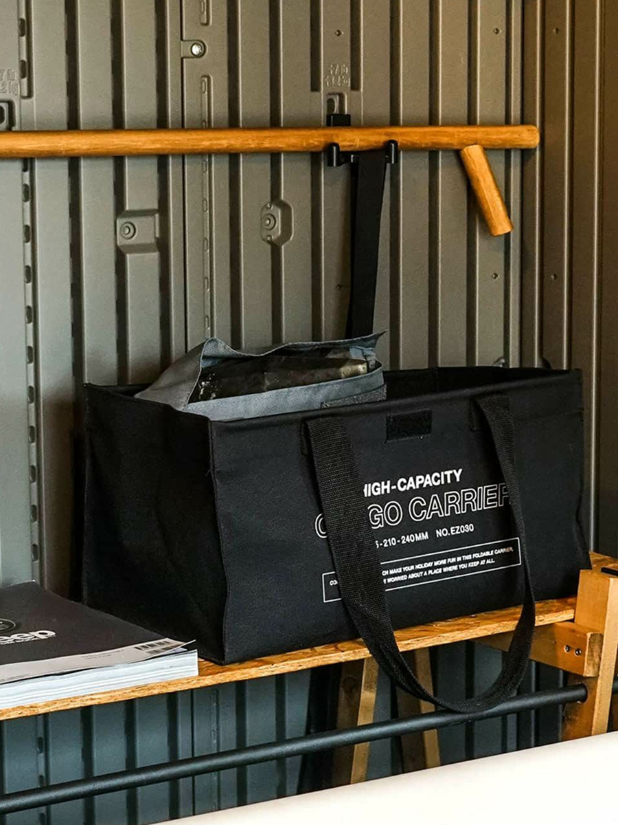 Hightide Cargo Bag Tasche Schwarz Beispiel Einsatz Aufbewahrung