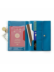 Nähe Travel Organizer Blau Detailansicht mit Reisedokumenten