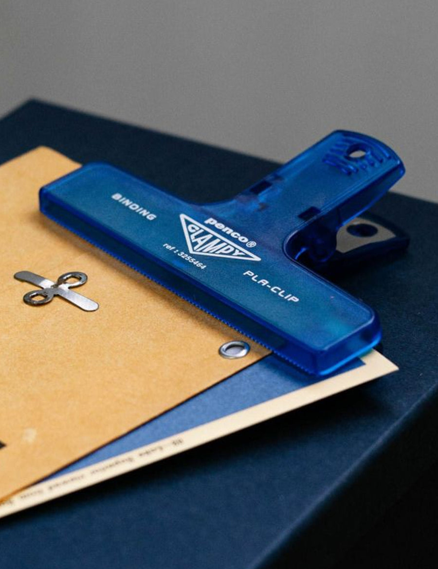 Penco-PlaClip-Bueroklammer-Blau-Detailansicht_1.jpg