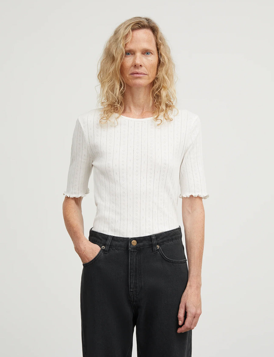 Skall Studio Edie Tee T-Shirt Weiß Modelbild Frontansicht