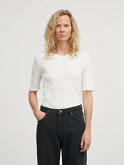 Skall Studio Edie Tee T-Shirt Weiß Modelbild Frontansicht