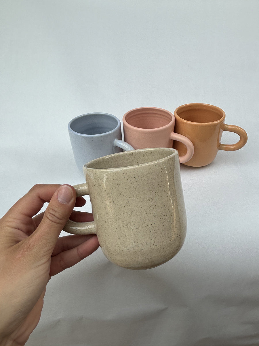 We Are Studio Studio Hugo Mug Poppy Seed Beige Detailansicht
