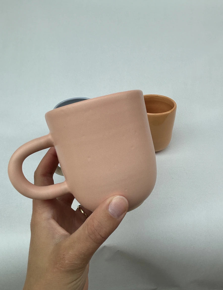 We Are Studio Studio Hugo Mug Rosa Detailansicht